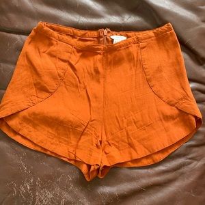 I love H81 orange shorts